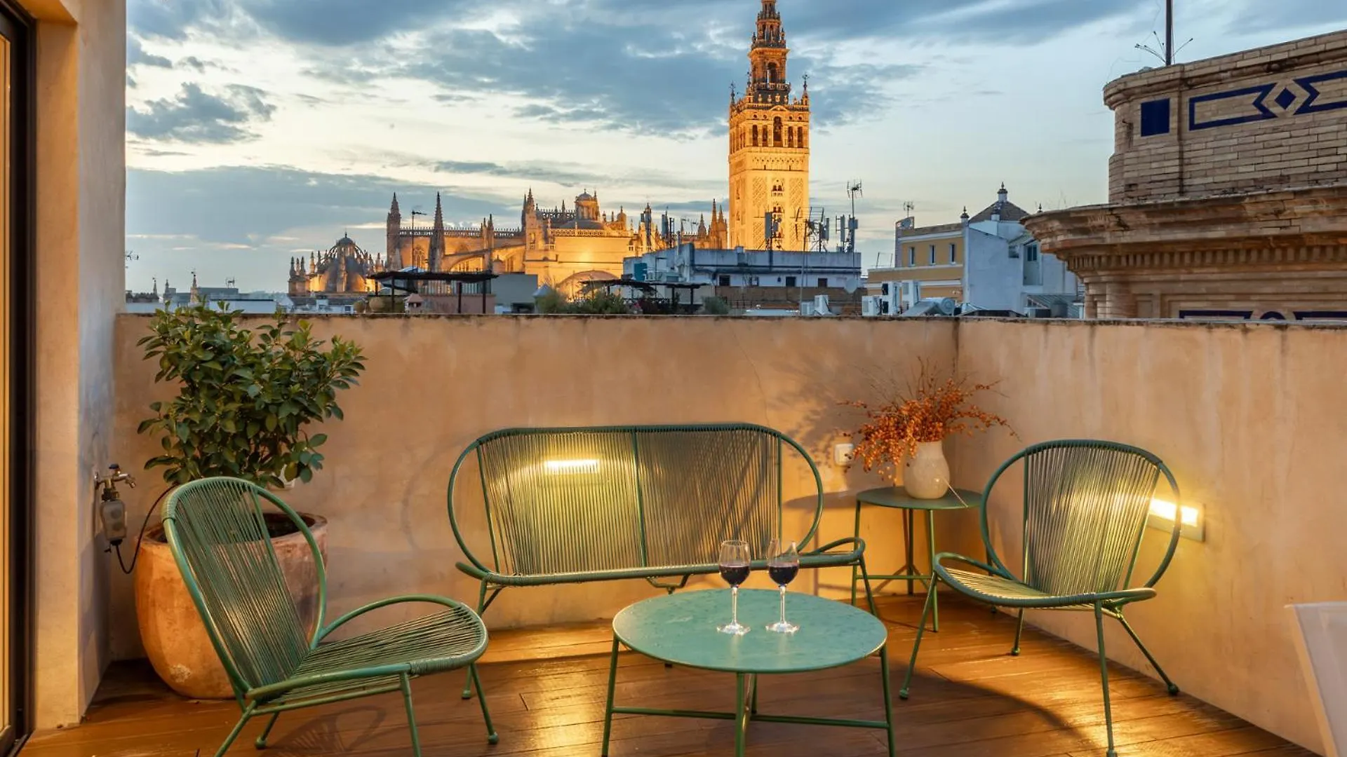 Duplex Con Terraza Privada Y Vistas A La Catedral Apartment Seville 0*,  Spain