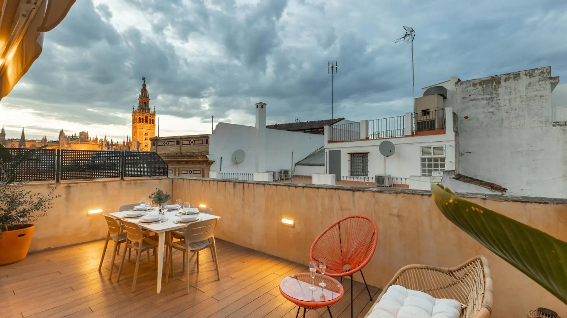 Duplex Con Terraza Privada Y Vistas A La Catedral Apartment Seville