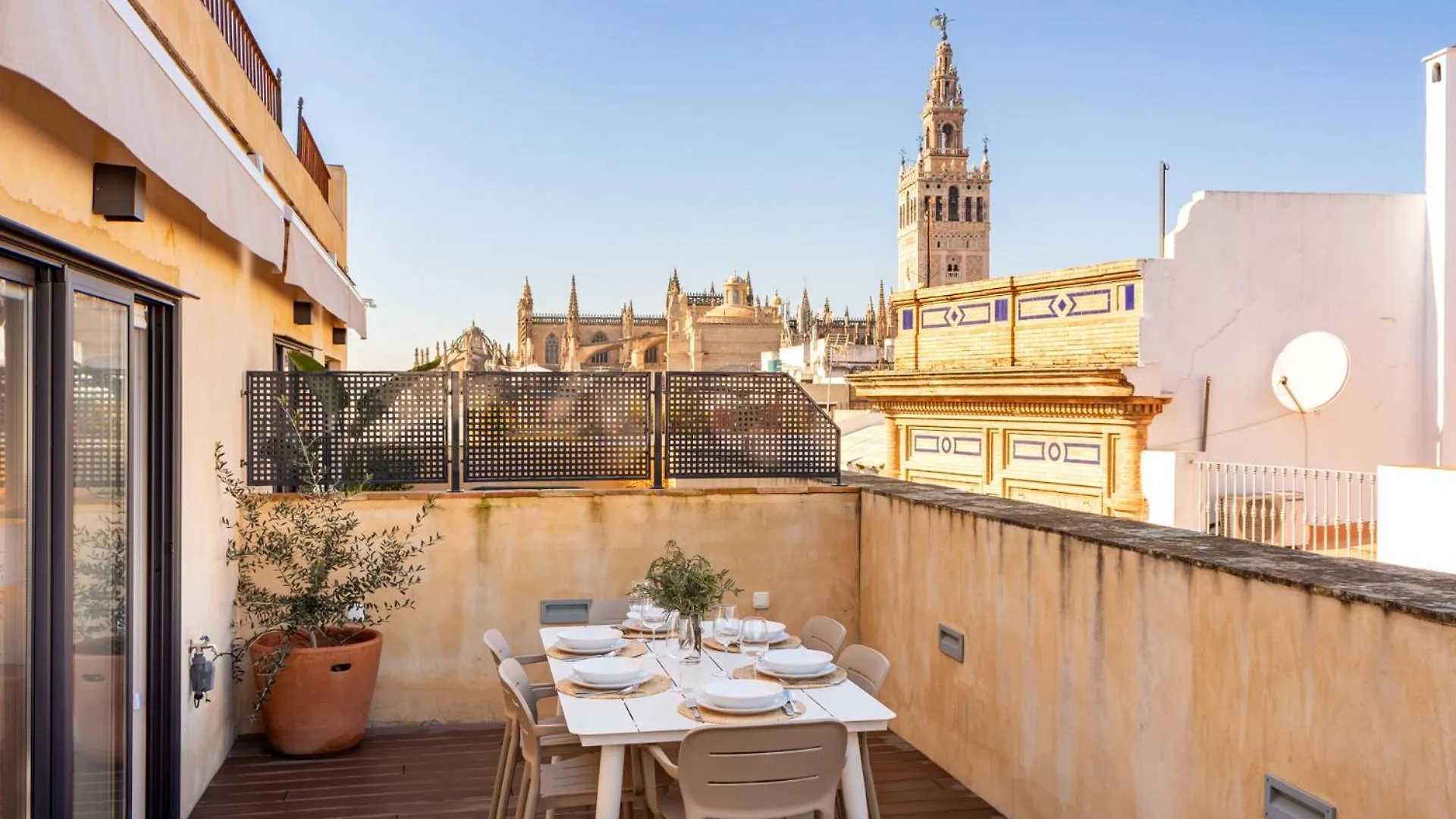 Duplex Con Terraza Privada Y Vistas A La Catedral Apartment Seville Spain