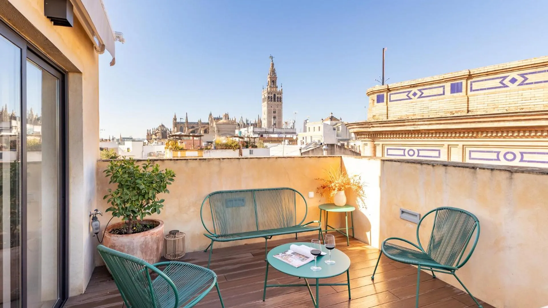 Duplex Con Terraza Privada Y Vistas A La Catedral location