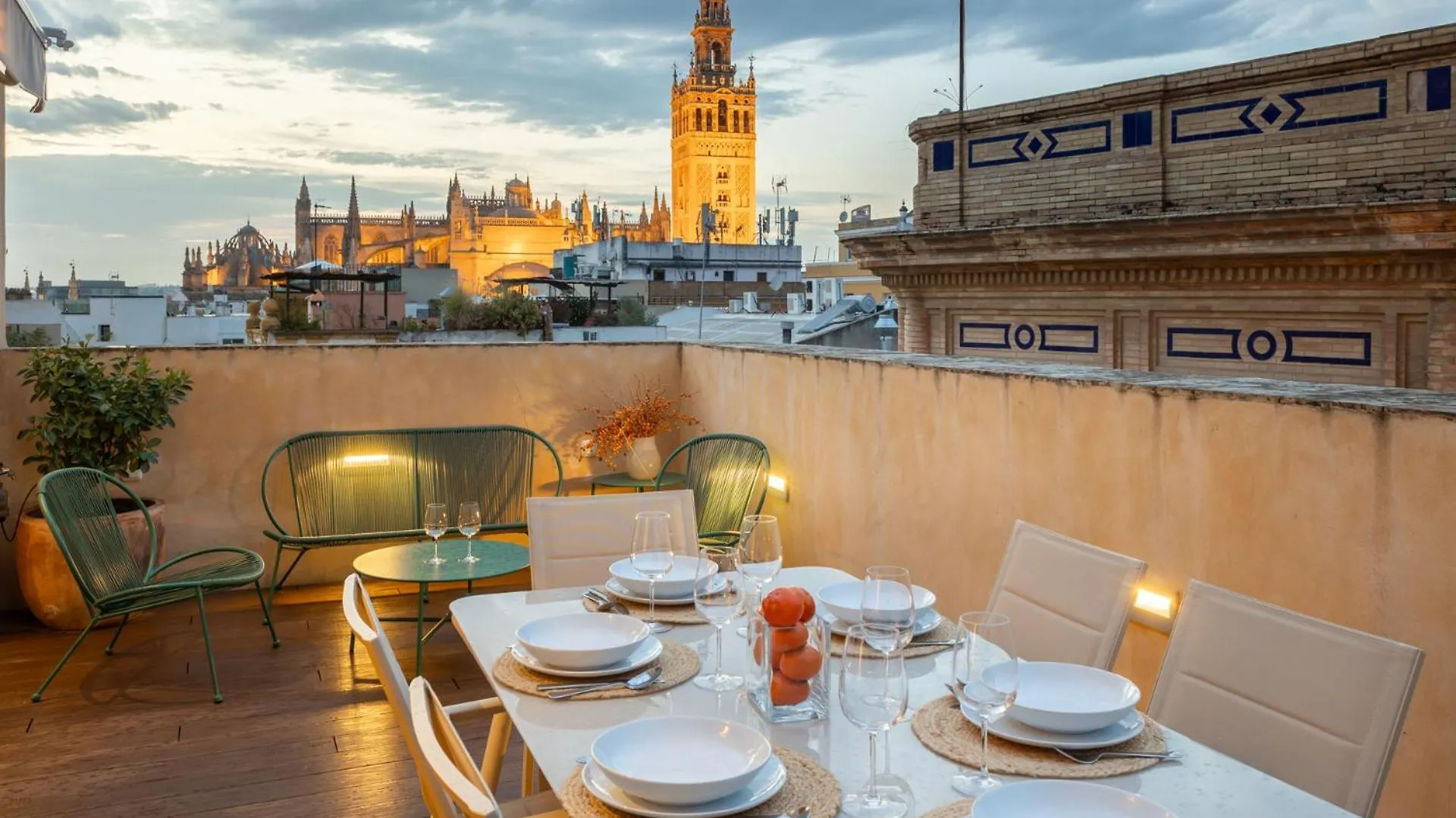 Duplex Con Terraza Privada Y Vistas A La Catedral Apartment Seville
