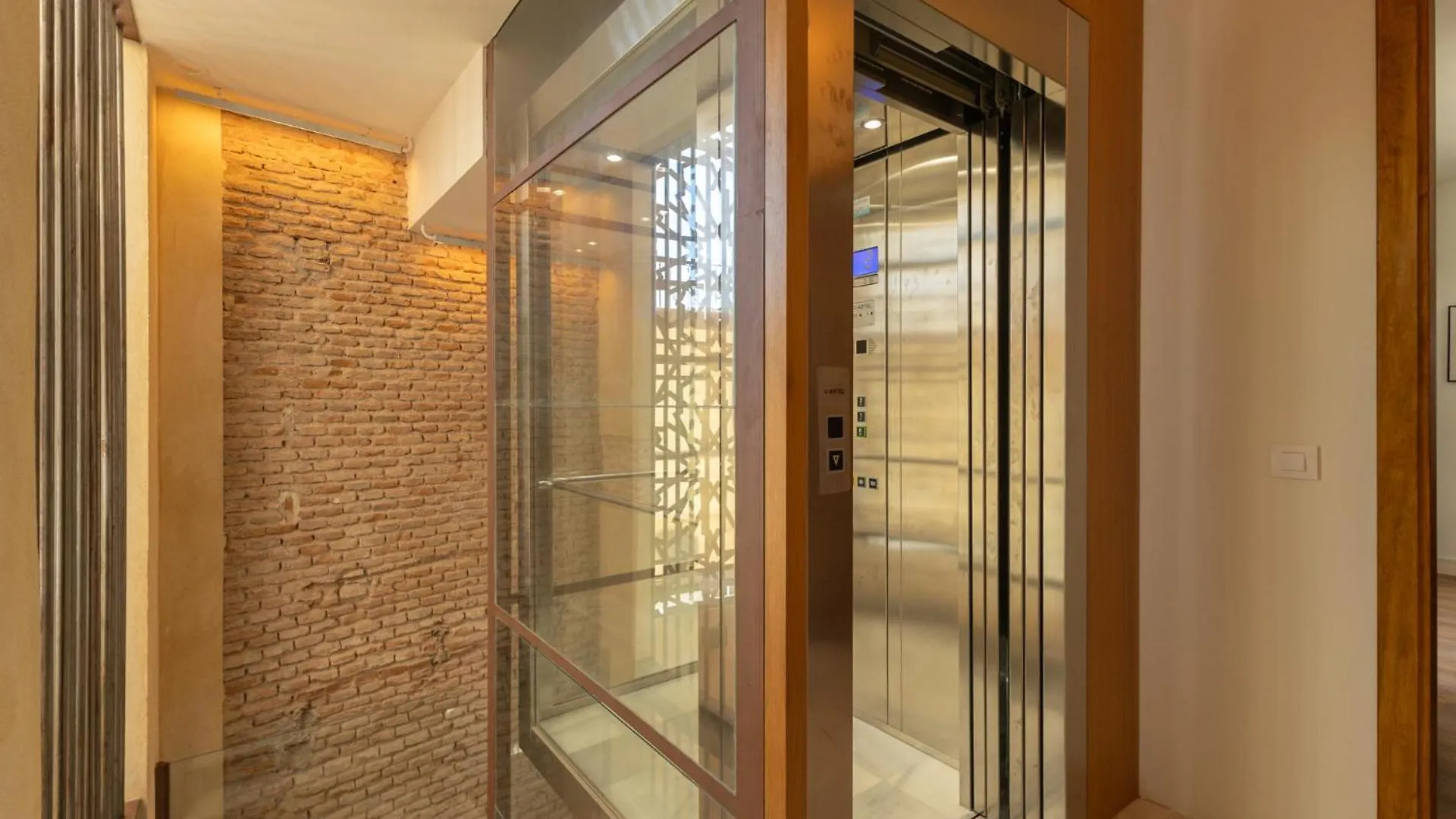Duplex Con Terraza Privada Y Vistas A La Catedral Apartment Seville 0*,