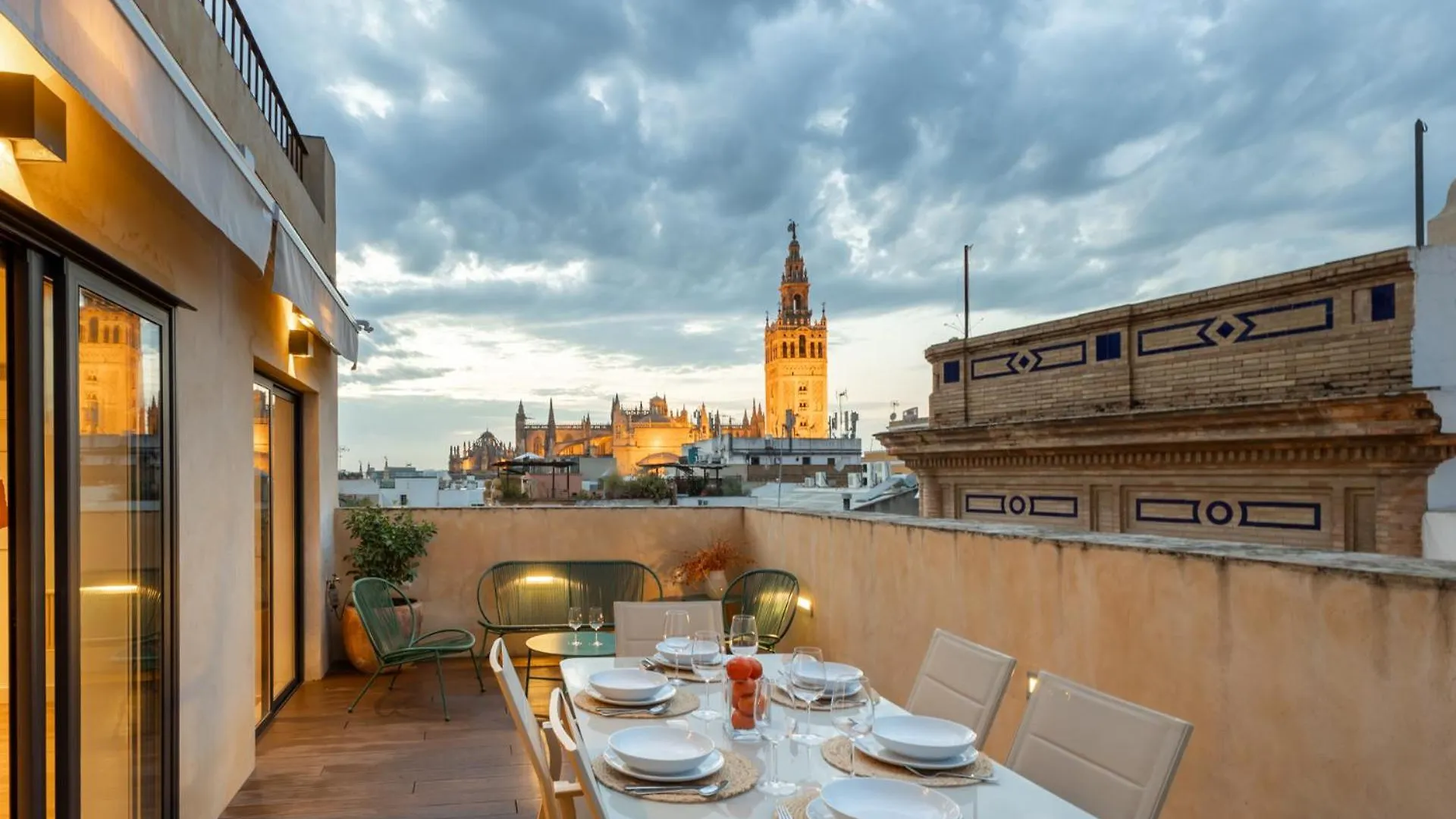 Duplex Con Terraza Privada Y Vistas A La Catedral Apartment Seville